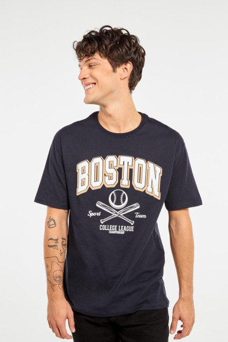 Camiseta azul intensa con diseño college de Boston y manga corta