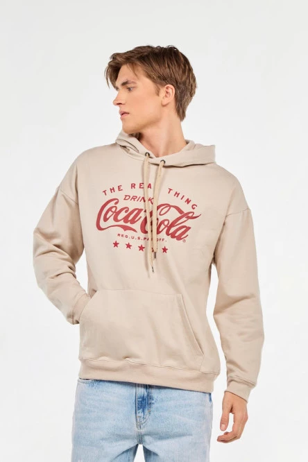 Buzo kaky claro oversize con capota y estampados rojos de Coca-Cola