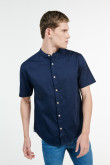 camisa-con-cuello-mao-manga-corta-con-diferentes-opciones-de-colores-solidos-ideales-para-las-diferentes-ocasiones-de-uso