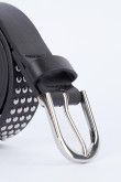 Cinturón negro con esferas metálicas decorativas y hebilla cuadrada