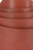 Cinturón sintético liso café claro con hebilla cuadrada dorada