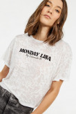 Camiseta manga corta crema clara con texto de Monday Lisa