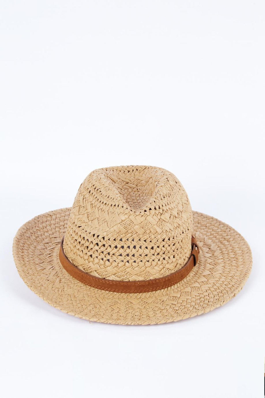 Sombrero kaky claro con ala corta y lazo café decorativo