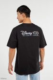 Camiseta oversize cuello redondo negra con estampados de Disney 100