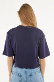 Camiseta crop top oversize azul intensa con diseño college de Maryland