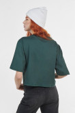 Camiseta crop top verde oscura oversize con diseño college blanco en frente