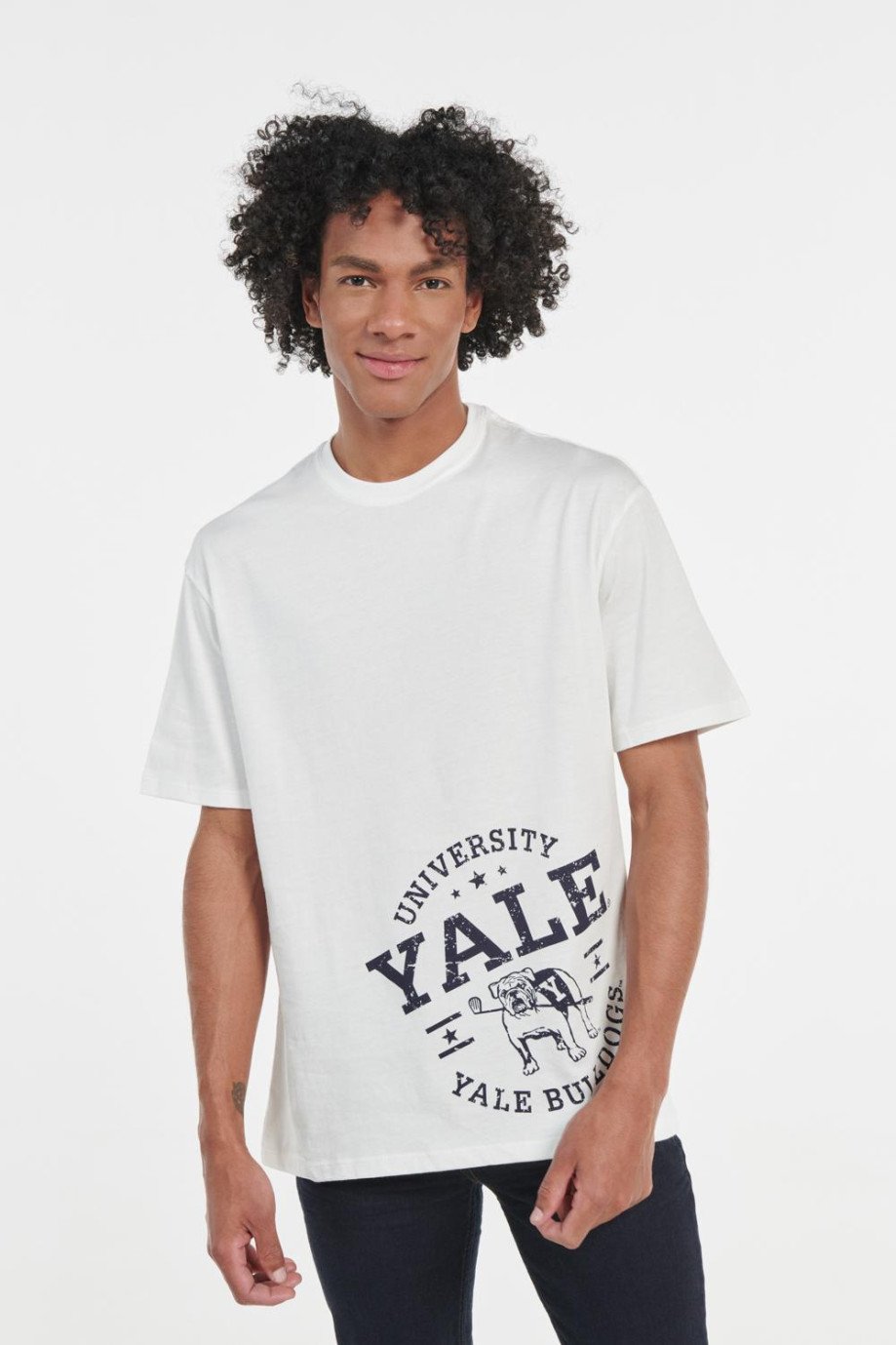 Camiseta oversize cuello redondo crema clara con diseño college de Yale University