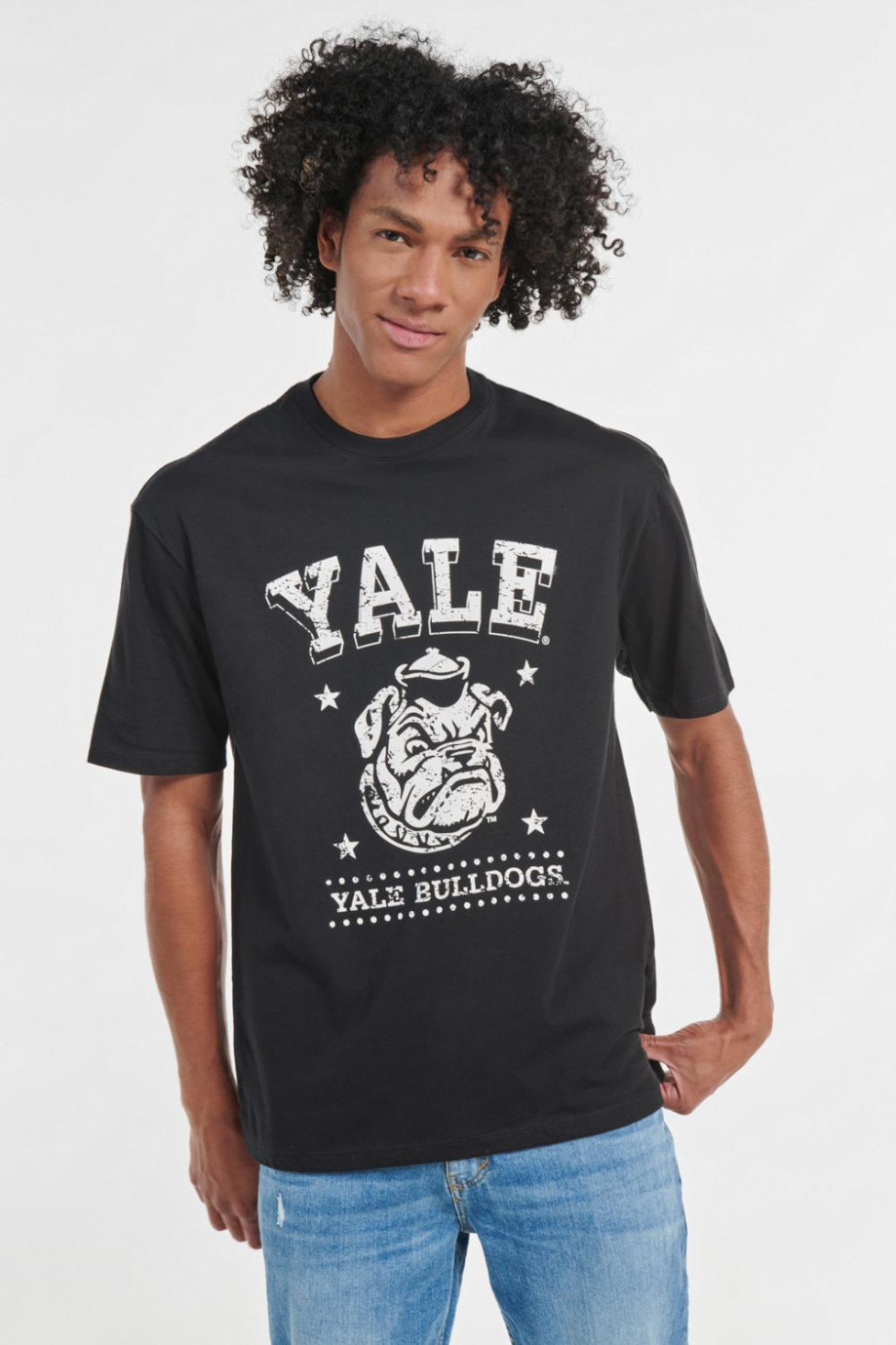 Camiseta negra con estampado college de Yale y manga corta