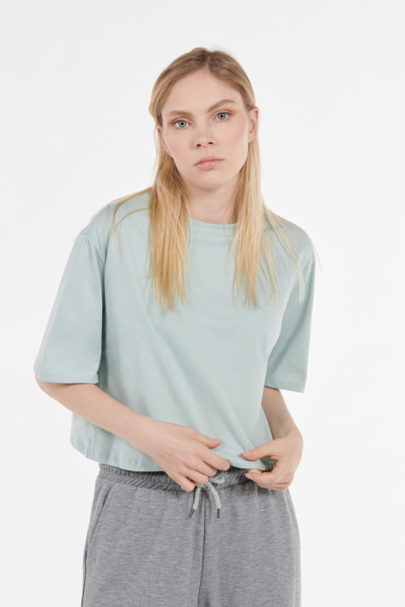 Camiseta unicolor crop top oversize con manga corta amplia