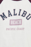 Camiseta crema clara manga ranglan corta con estampado college de Malibú