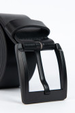 Cinturón negro ancho con trabilla y hebilla metálica cuadrada