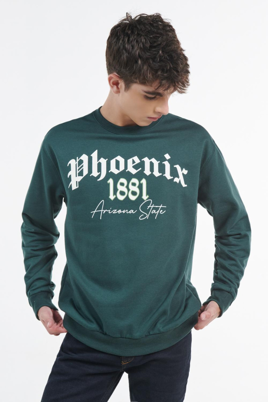 Buzo cuello redondo verde oscuro con diseño blanco college de Phoenix