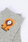 Medias grises claras cortas con efecto jaspe y diseños de South Park