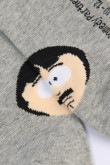 Medias tobilleras grises claras con motivo de South Park en frente