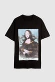 Camiseta negra con estampado de Mona Lisa y manga corta