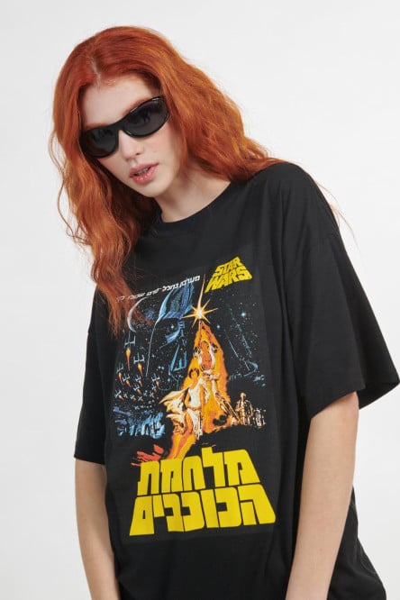 Camiseta negra oversize con manga corta y estampados de Star Wars