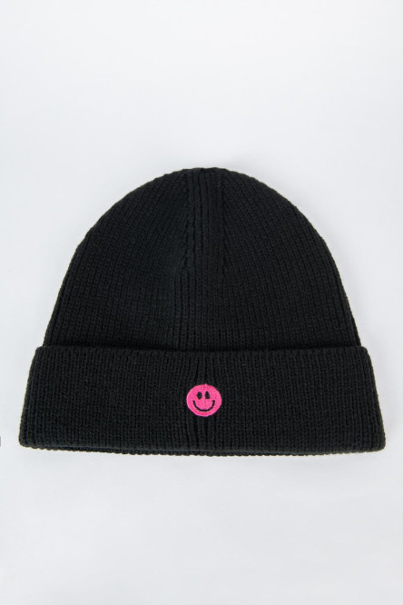 Gorro tejido negro con bordado de carita feliz fucsia