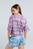 Camiseta crop top lila clara tie dye oversize con diseño de la Pantera Rosa