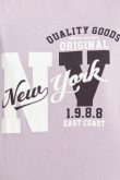 Camiseta lila clara oversize de silueta crop top con diseño college de NY