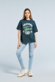 Camiseta oversize verde con diseño college de California