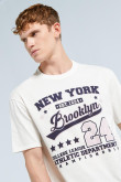 Camiseta manga corta crema con arte college de New York