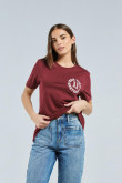 Camiseta manga corta roja con estampado college de New York