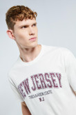 Camiseta manga corta crema con texto college de New Jersey