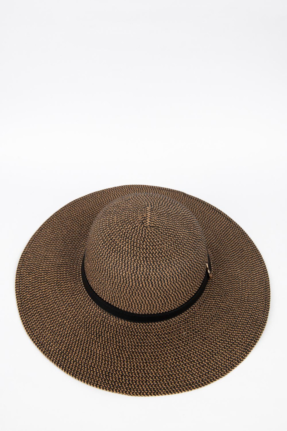 Sombrero tejido café oscuro con lazo negro y ala ancha