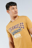 Camiseta kaki con arte college de Los Ángeles y manga corta