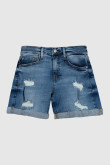 Short en jean azul claro con rotos en frente y tiro medio