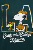 Buzo oversize con capota verde oscuro y diseño college de Snoopy en frente