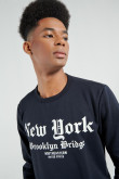 Buzo azul cuello redondo con diseño college de New York