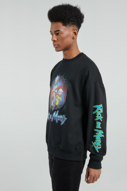 Buzo cuello redondo negro oversize con estampados de Rick and Morty