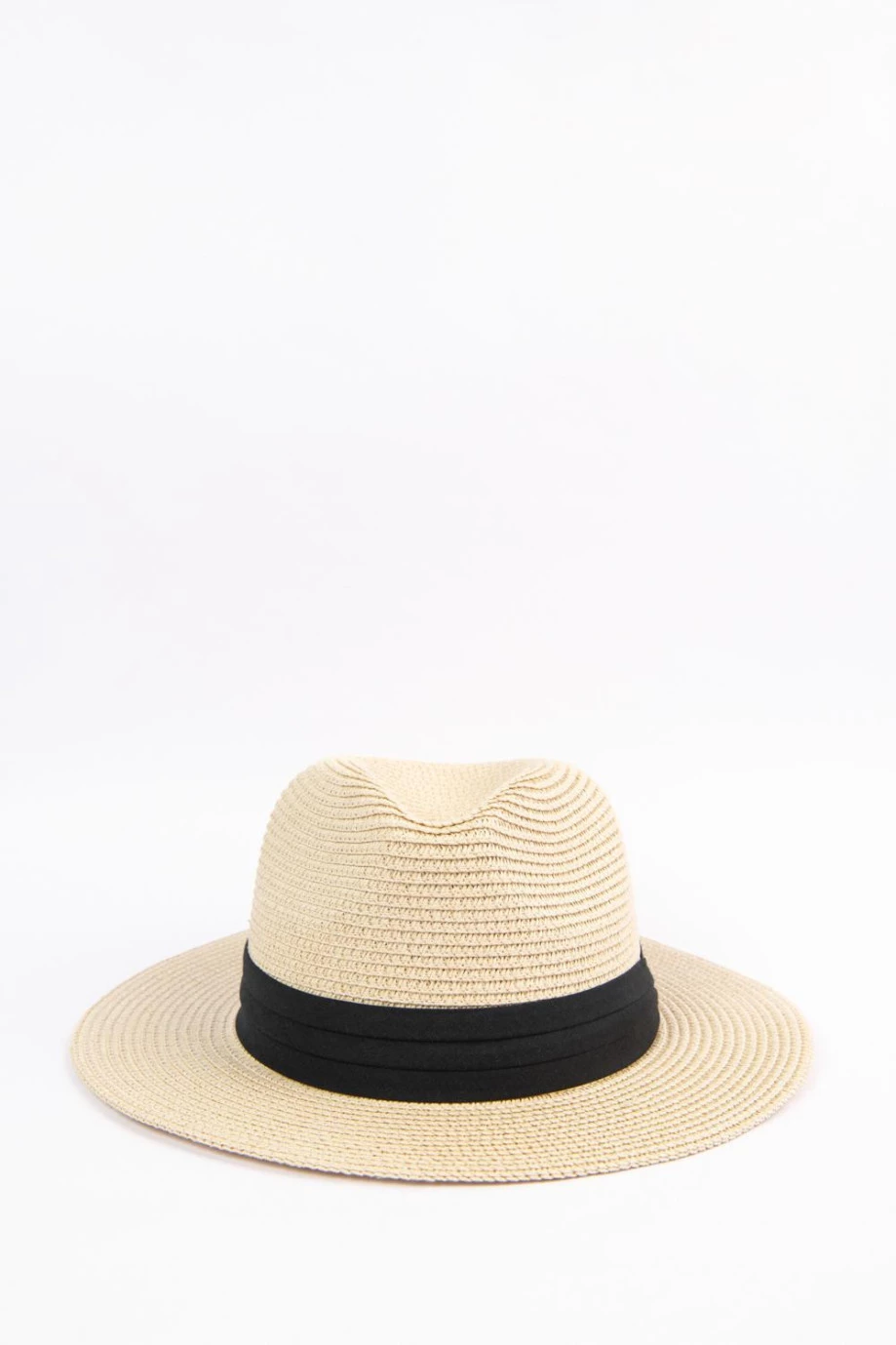 Sombrero fedora crema claro con cinta negra y ala ancha