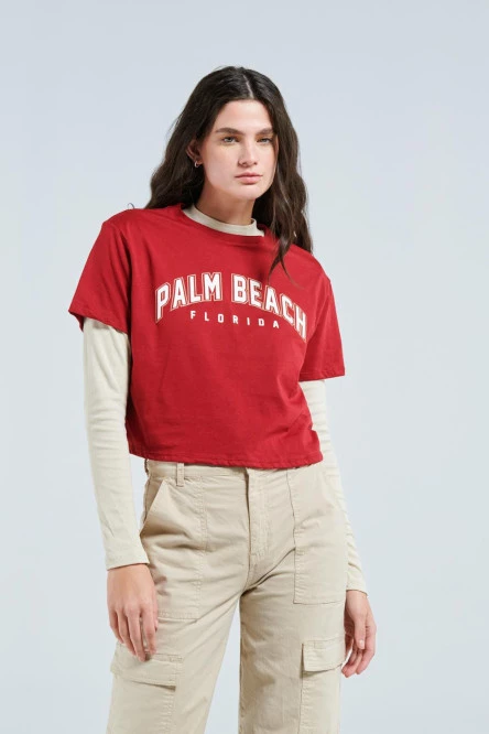 Camiseta roja crop top con diseño college de Palm Beach