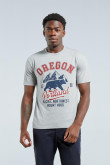 Camiseta gris con cuello redondo y diseño college de Oregón