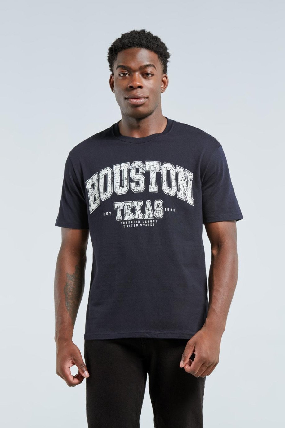 Camiseta manga corta azul intensa con diseño college blanco de Houston