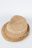 Sombrero Panamá crema claro con lazo decorativo y ala corta