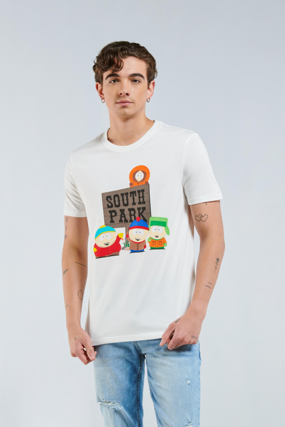 Camiseta manga corta crema clara con diseño de South Park