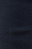 Jean azul intenso slim con costuras cafés y ajuste ceñido