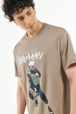 Camiseta manga corta kaki con diseño delantero de Naruto