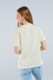 Camiseta crema clara con diseño de Osos Escandalosos y manga corta
