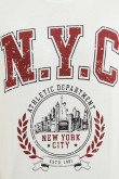 Camiseta manga corta crema con diseño college rojo de NYC