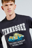 Buzo cuello redondo azul con diseño college de Tennessee