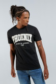 Camiseta negra con arte college de Phoenix y cuello redondo