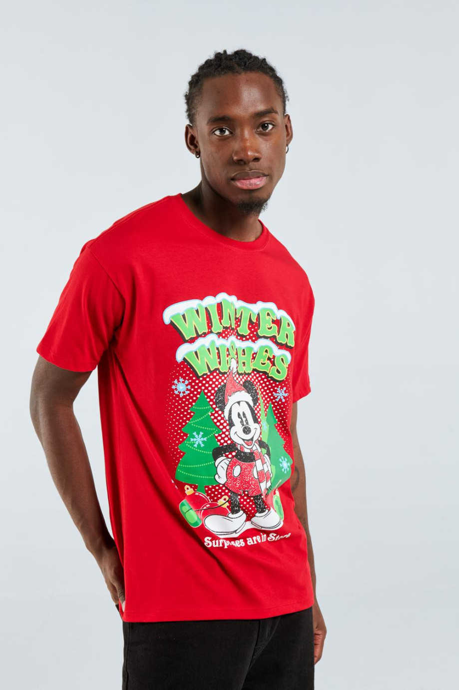 Camiseta roja intensa con diseño de navidad de Mickey y manga corta