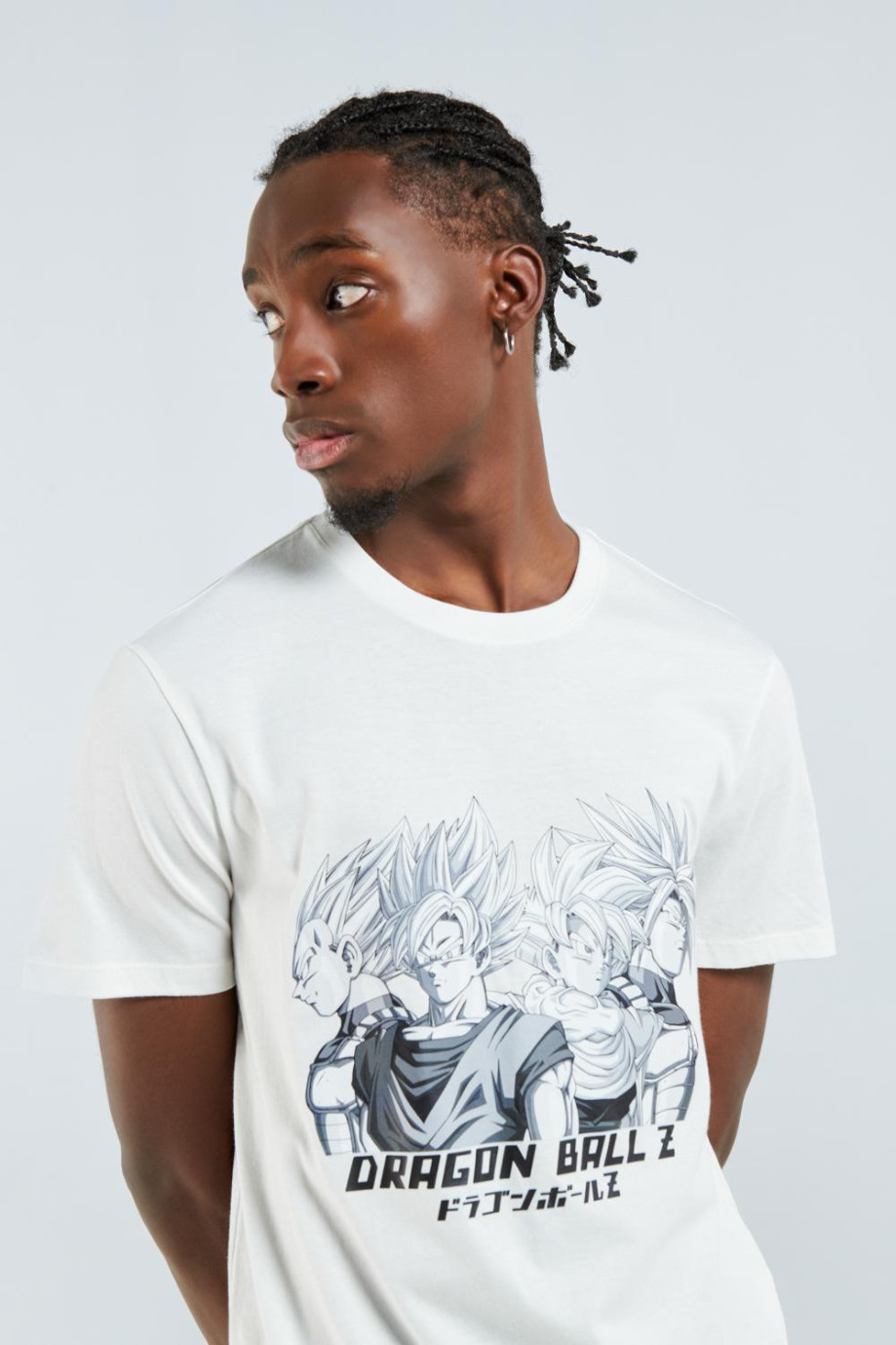 Camiseta manga corta unicolor con diseño de Dragon Ball Z