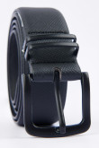Cinturón negro con doble trabilla metálica y hebilla cuadrada