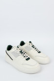 Tenis casuales blancos con texturas perforadas, contrastes y suelas planas