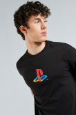 Camiseta unicolor con diseño de PlayStation y manga corta